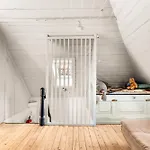 Unique & Cosy House In Center Апартаменты *